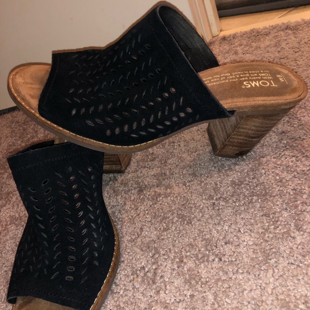 toms open toed mules